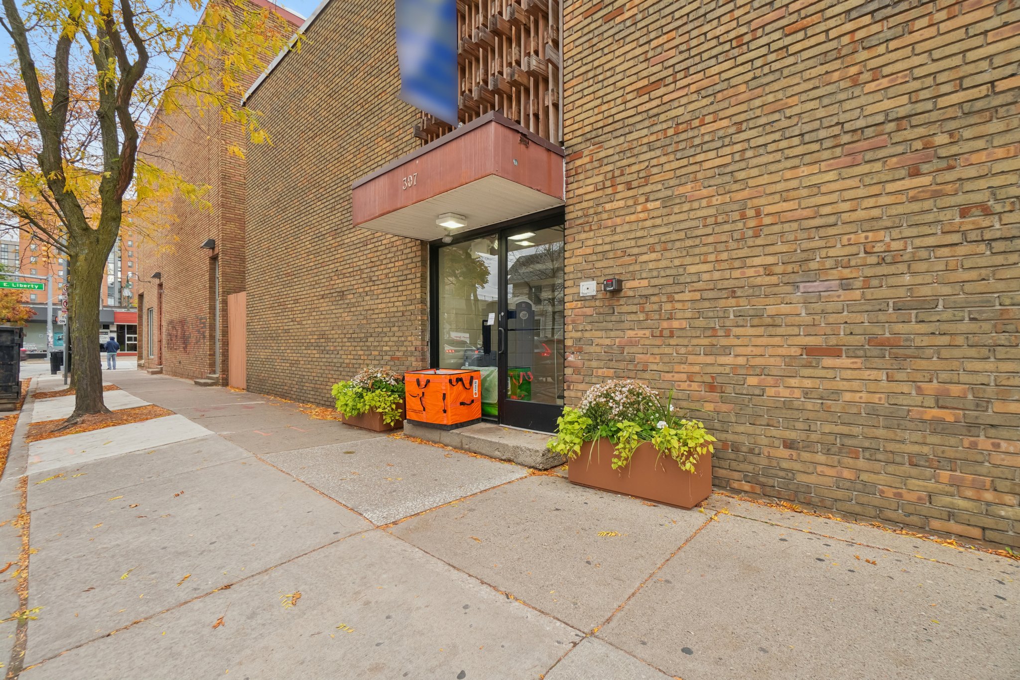 307 Thompson St Unit 112-S0111-002.jpg