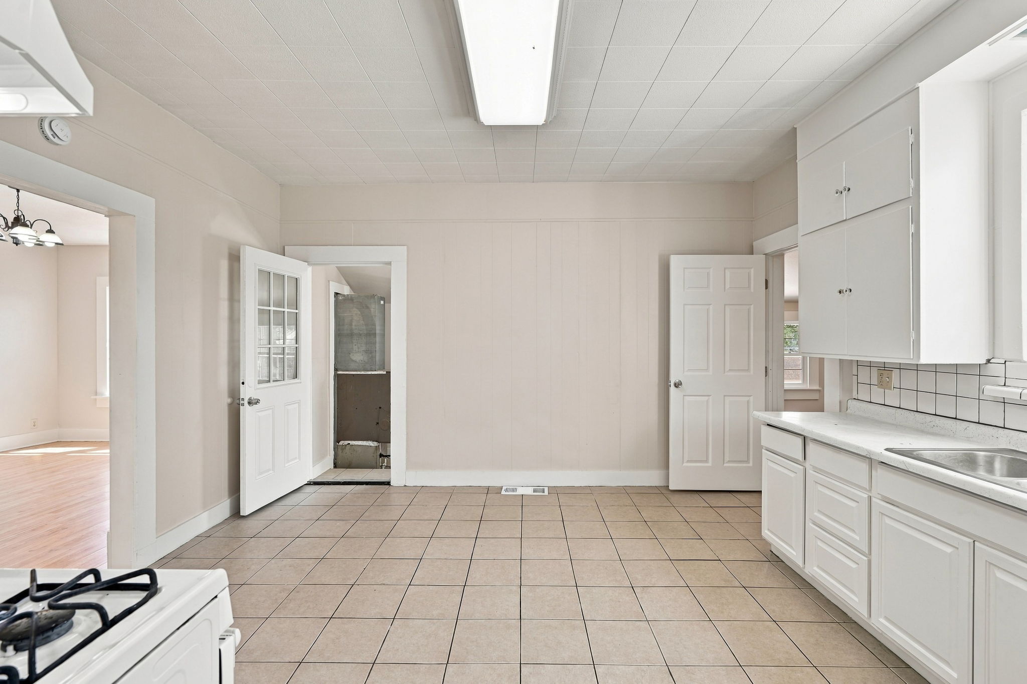 014_F8_307 West Ave