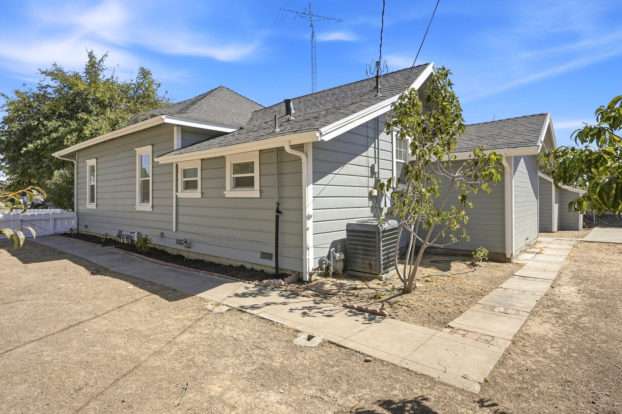 038_F8_307 West Ave