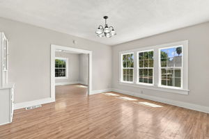 017_F8_307 West Ave