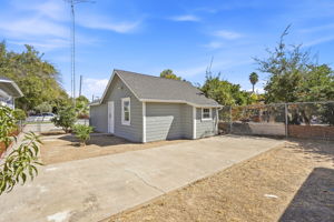 035_F8_307 West Ave