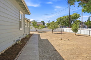 041_F8_307 West Ave