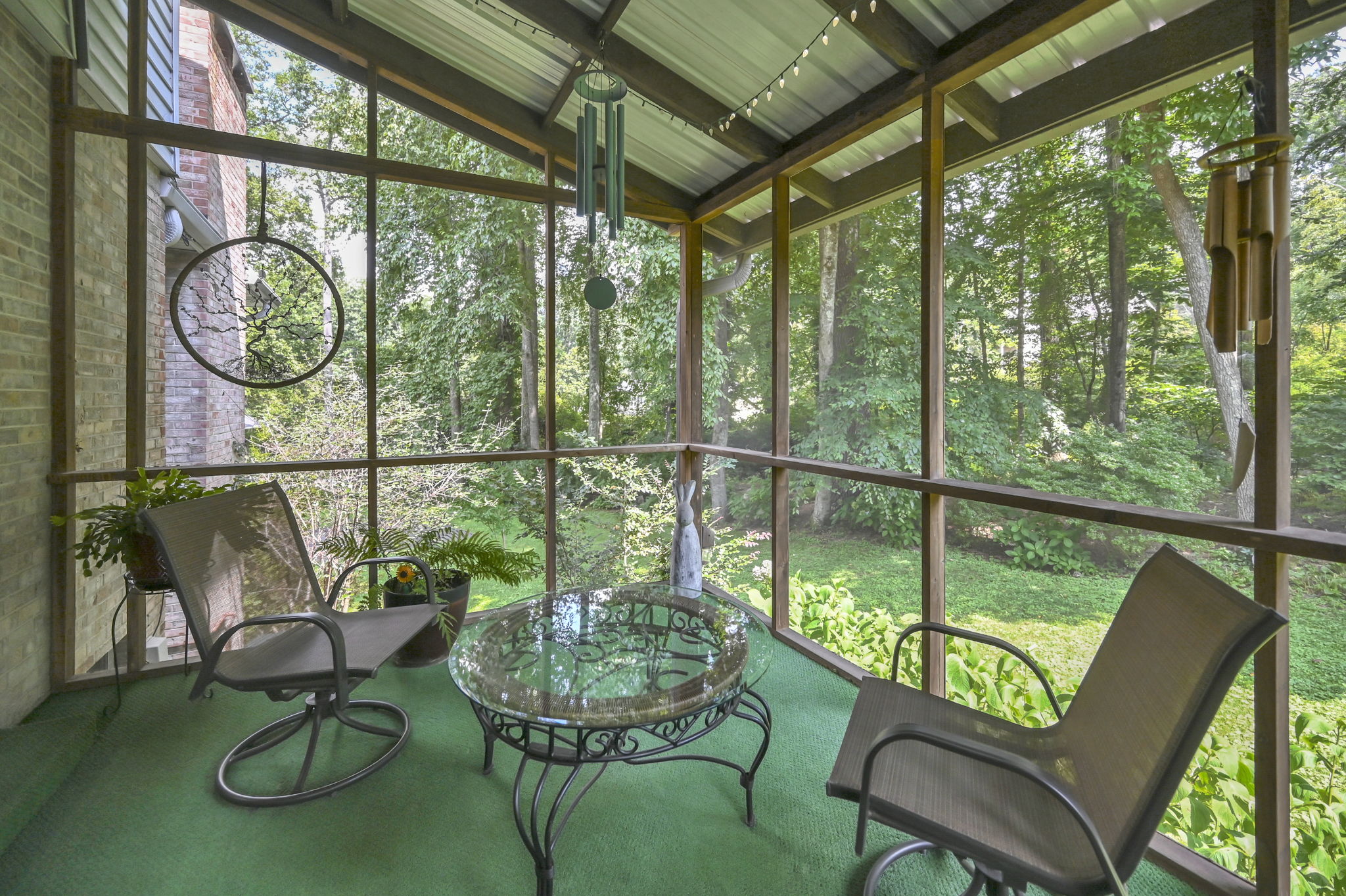 Screened-in Porch