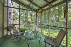 Screened-in Porch