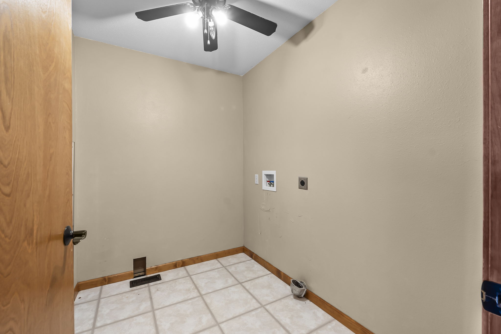  Photo 51