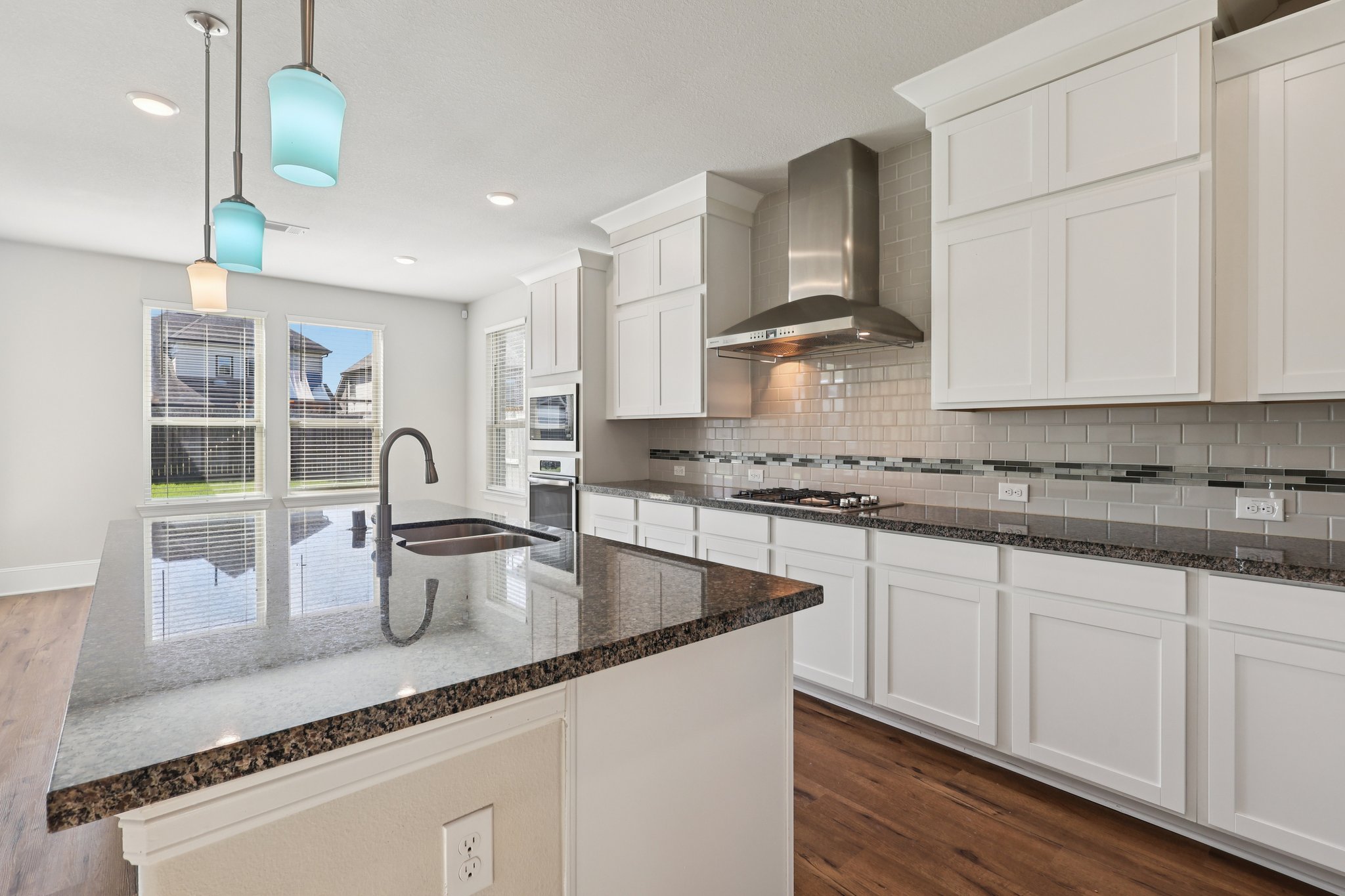 Aster Brook Dr-S1903-012.jpg