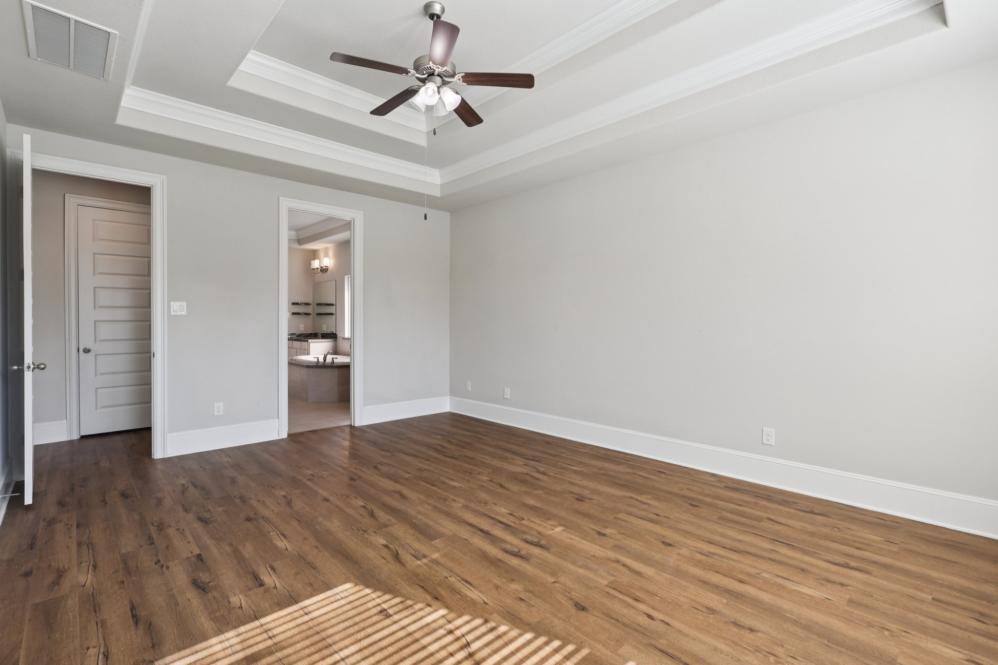 Aster Brook Dr-S1903-020.jpg