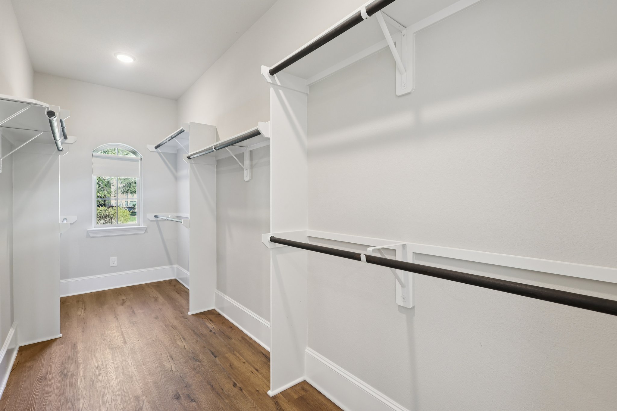 Aster Brook Dr-S1903-023.jpg