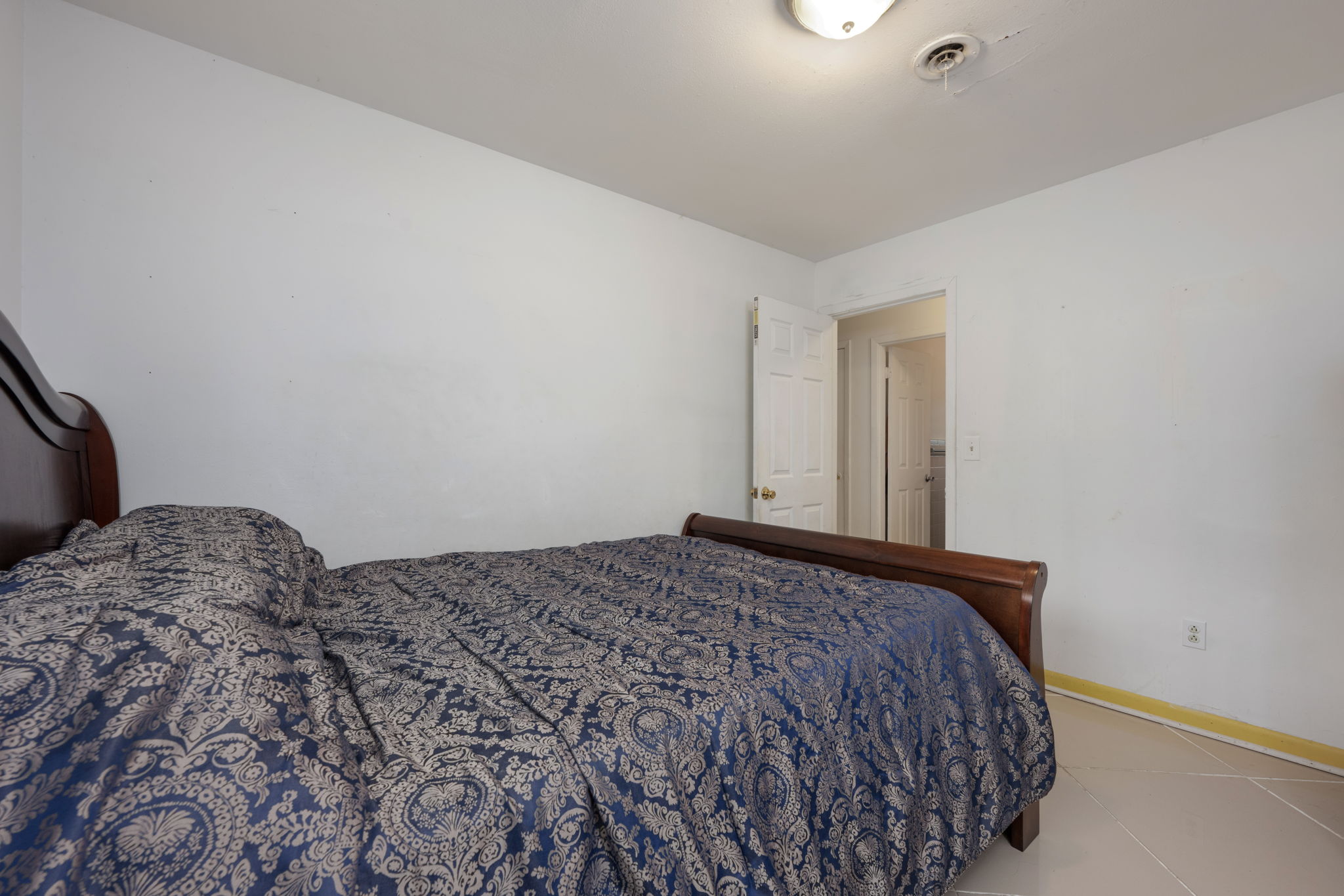 3072 E Olive Rd-Pcola-29