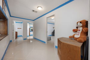 3072 E Olive Rd-Pcola-33