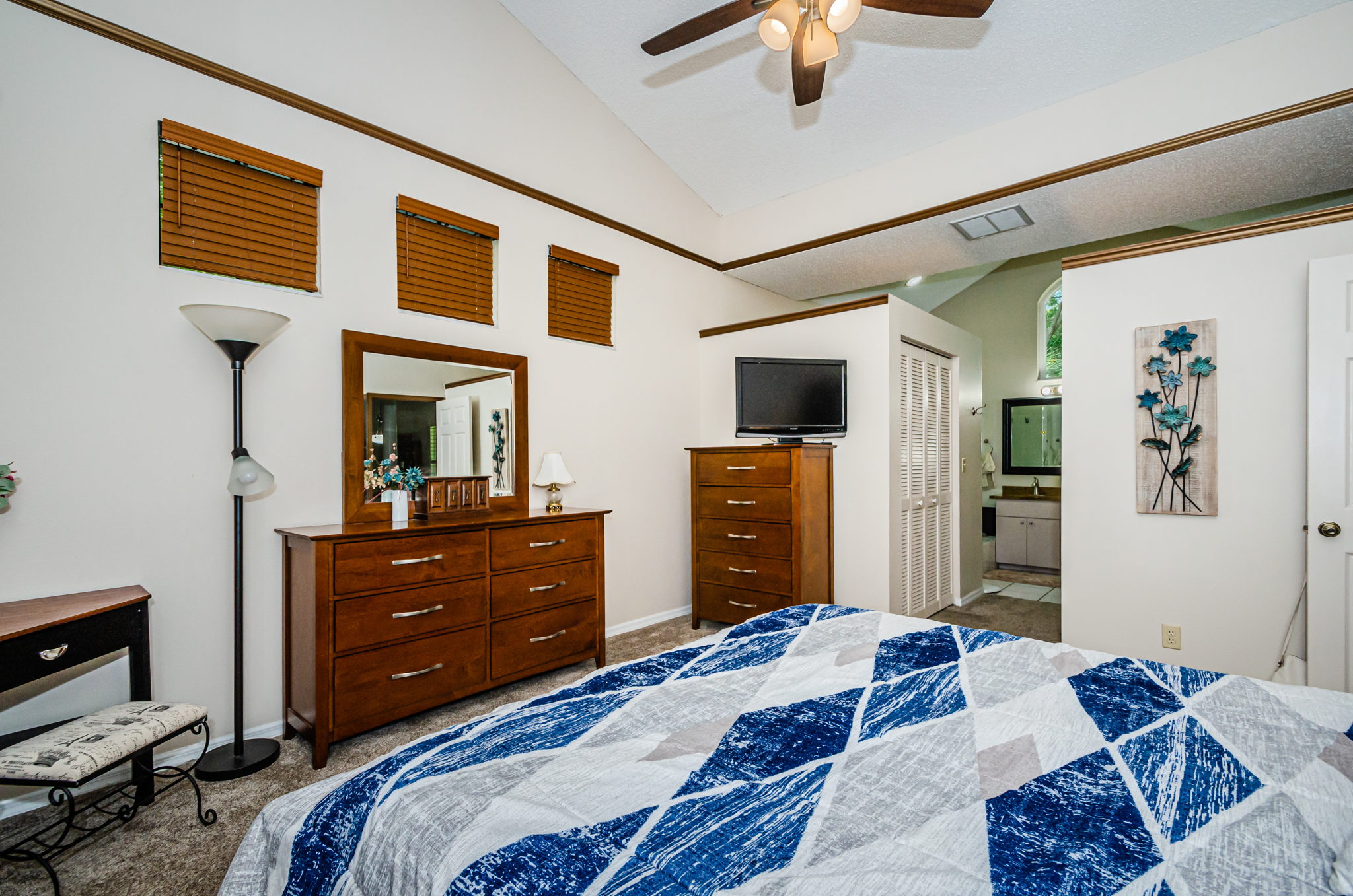 Master Bedroom 1D-2