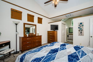 Master Bedroom 1D-2