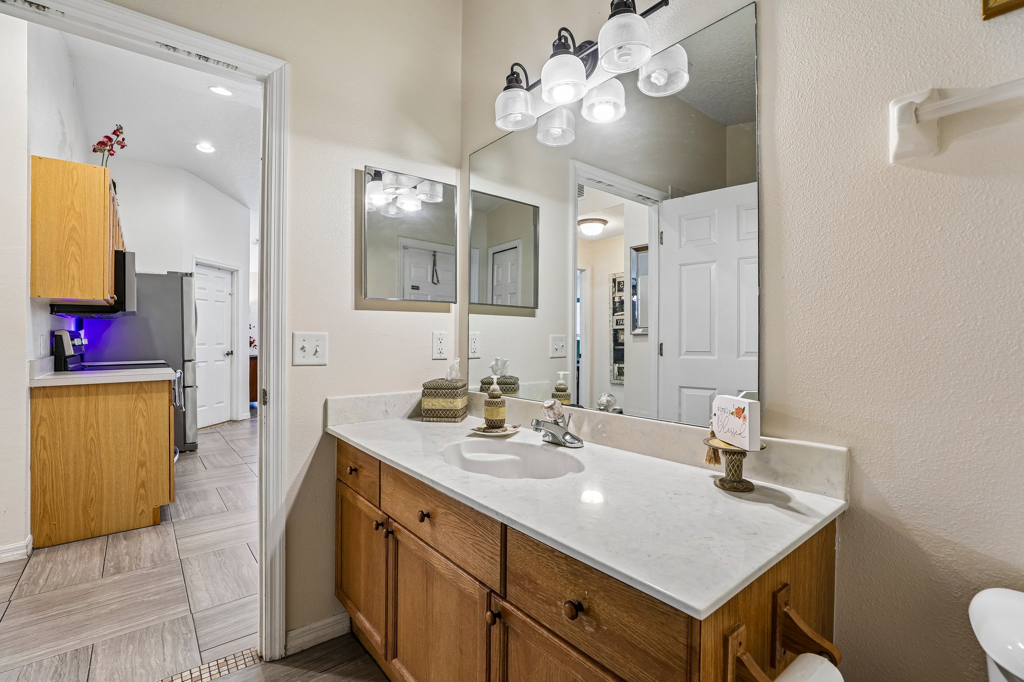 Buttercup Ln-S0508-026.jpg