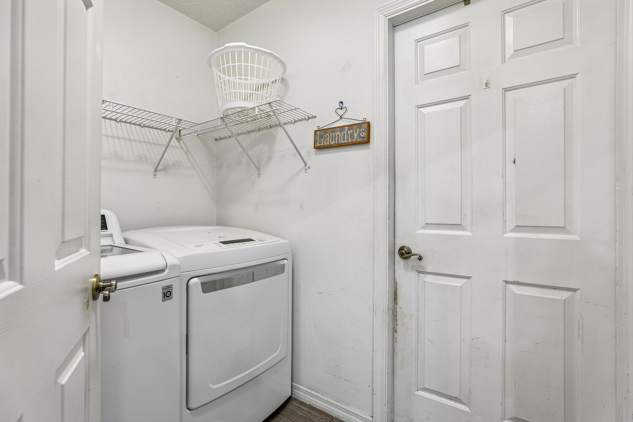 Buttercup Ln-S0508-028.jpg
