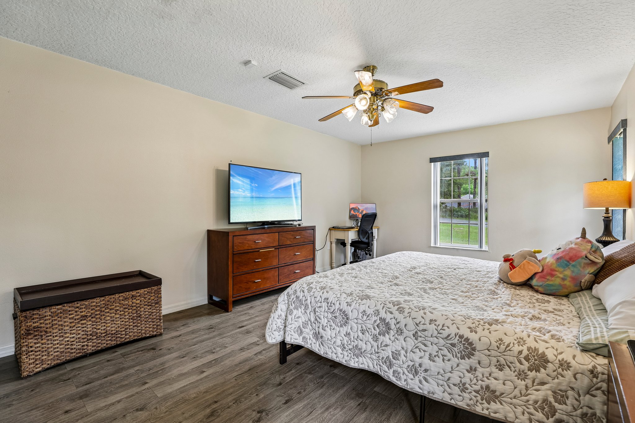 Buttercup Ln-S0508-030.jpg