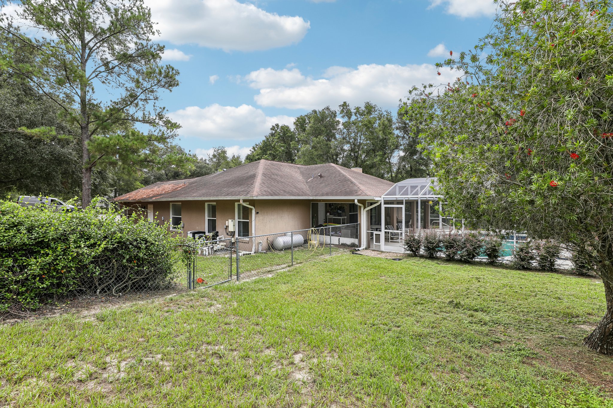 Buttercup Ln-S0508-037.jpg