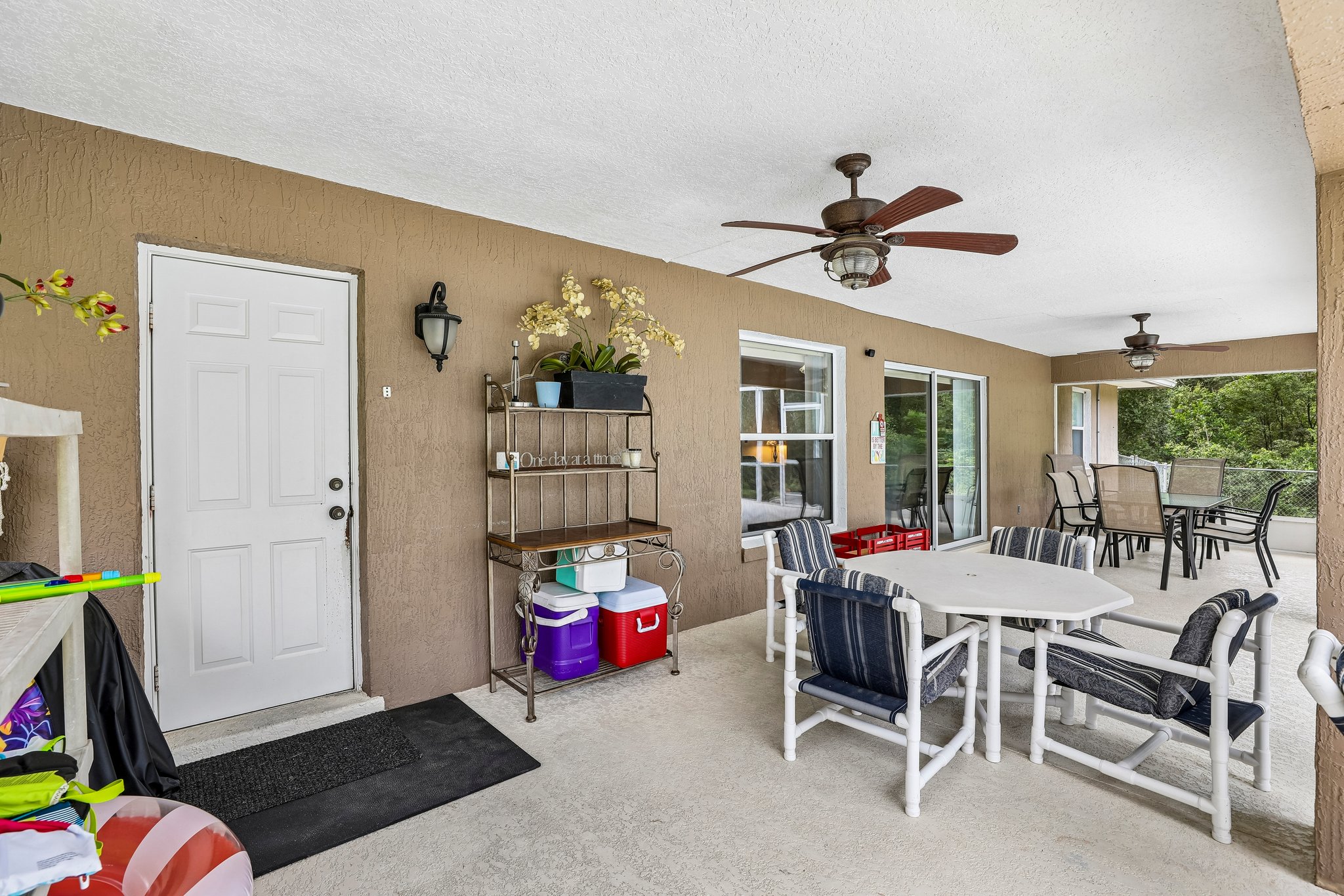 Buttercup Ln-S0508-044.jpg