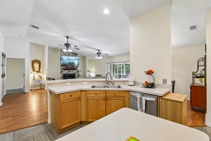Buttercup Ln-S0508-016.jpg