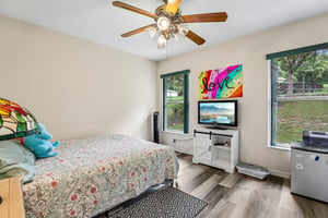 Buttercup Ln-S0508-019.jpg