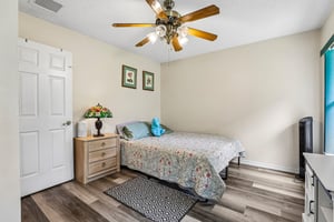 Buttercup Ln-S0508-020.jpg