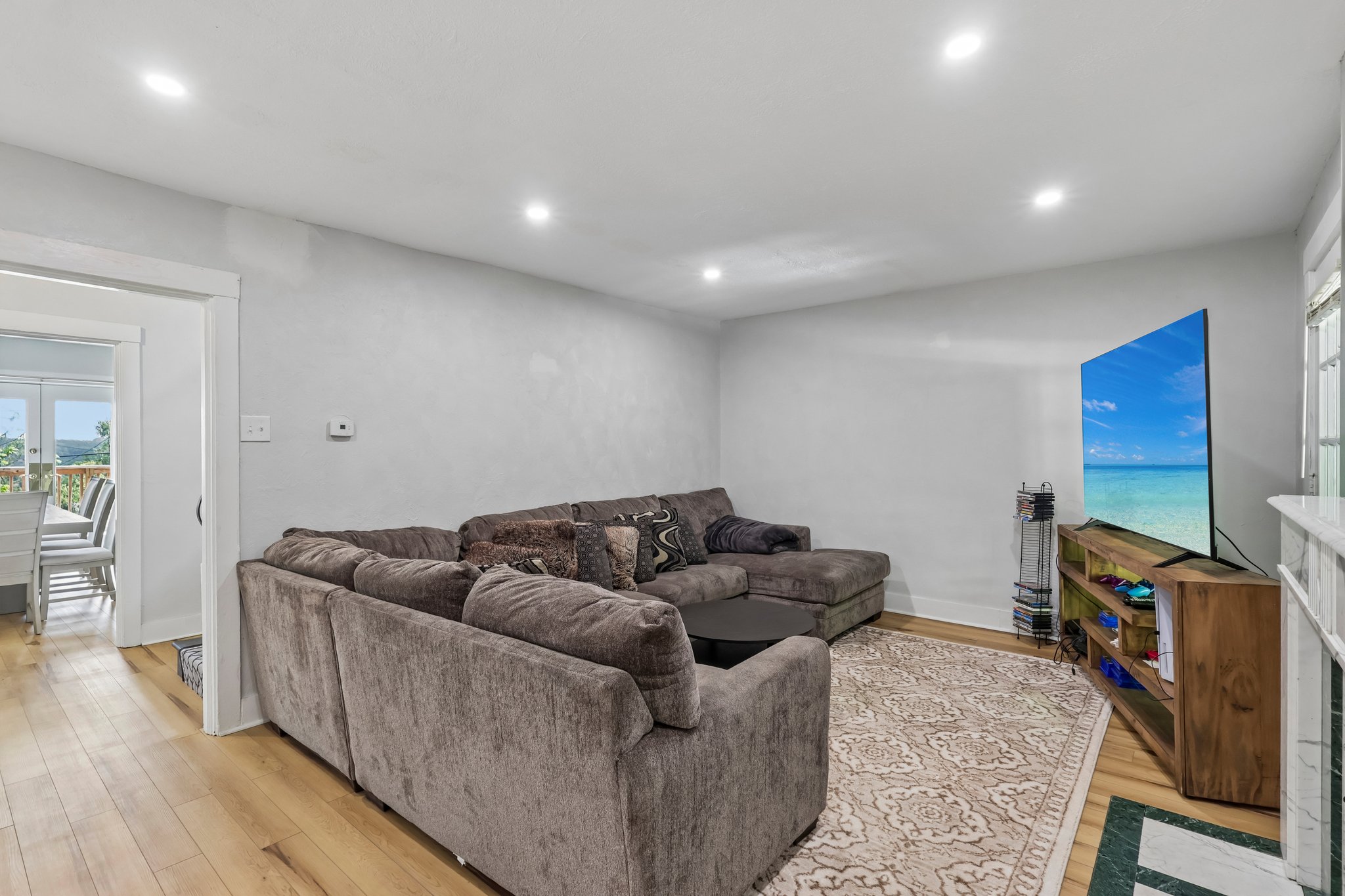 Beechwood Blvd-S2904-012.jpg