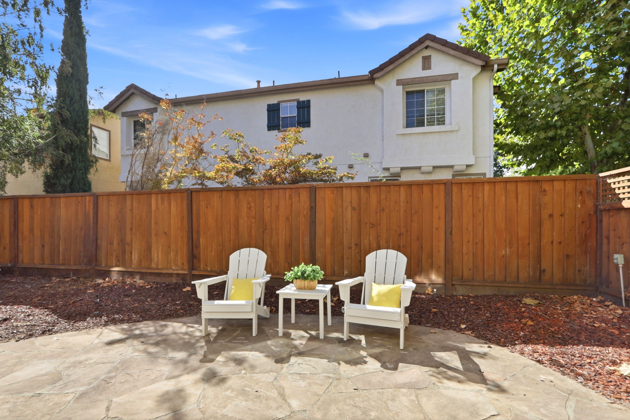 042_F8_3075 Rubino Cir