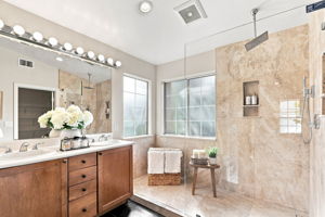 038_F8_3075 Rubino Cir