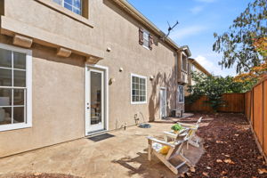 044_F8_3075 Rubino Cir