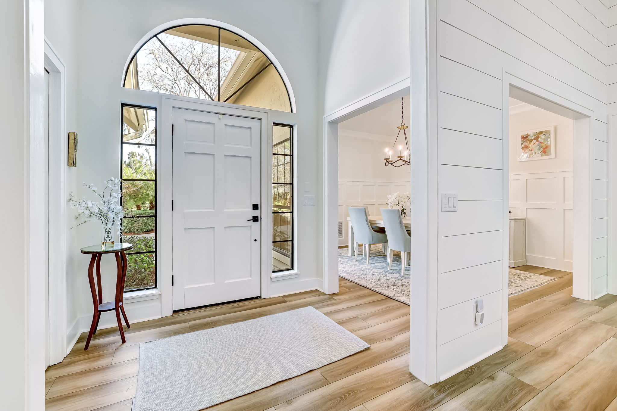 Foyer/Dining Room