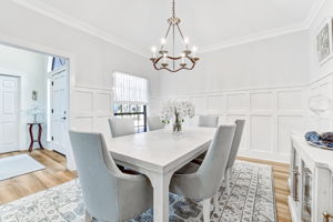 Foyer/Dining Room