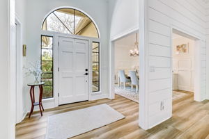 Foyer/Dining Room