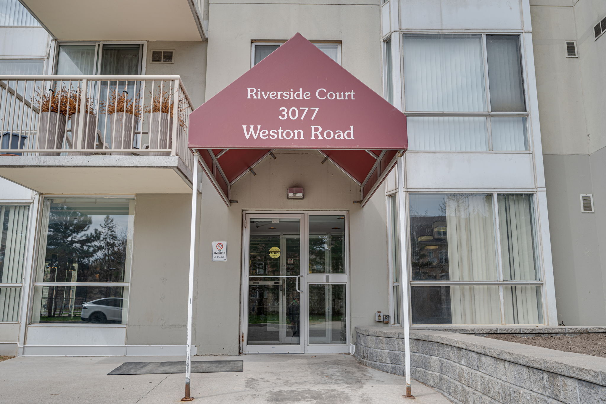 3077 Weston Rd Unit 609 Toronto, ON M9M 3A1