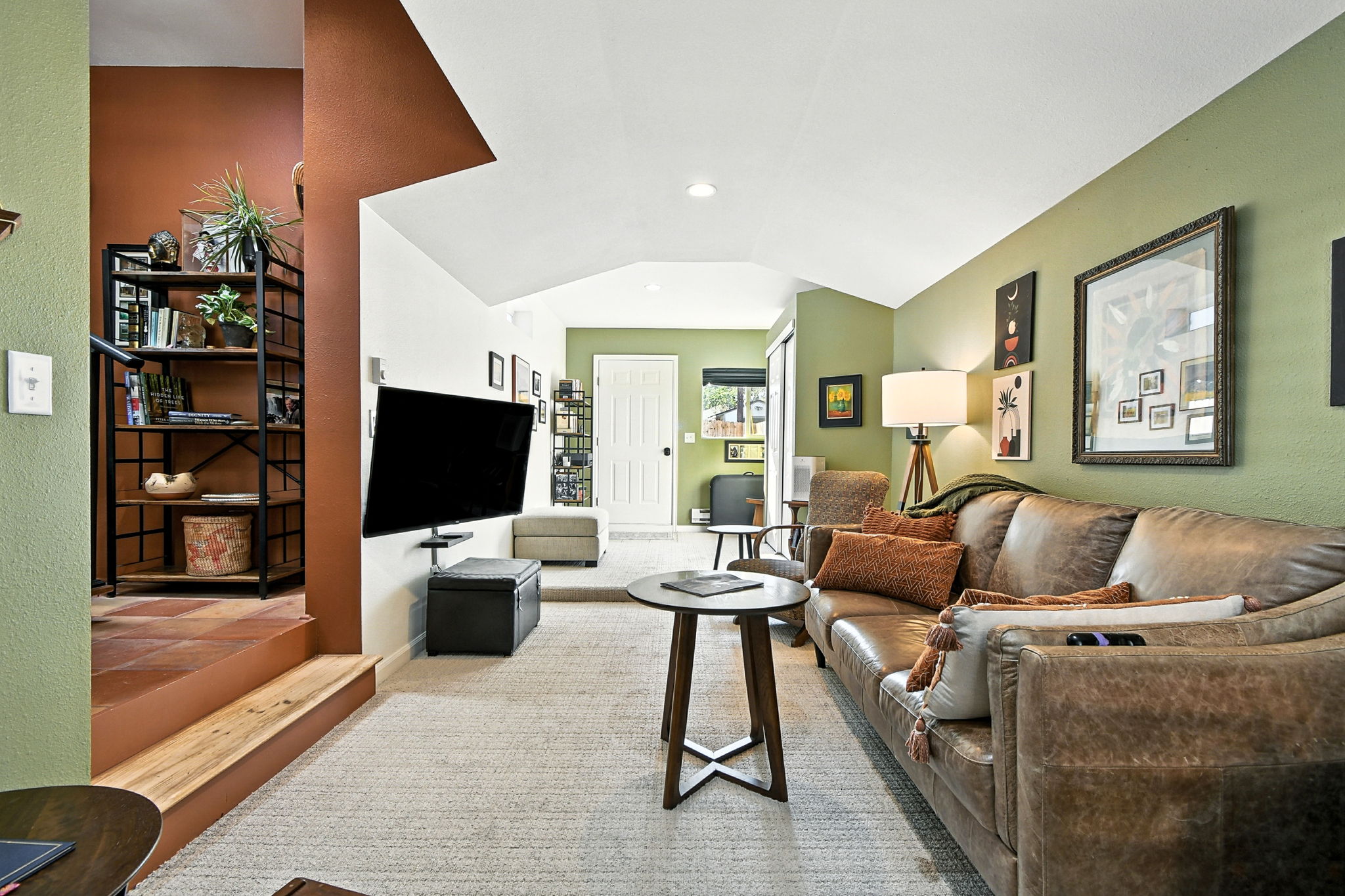  Photo 7