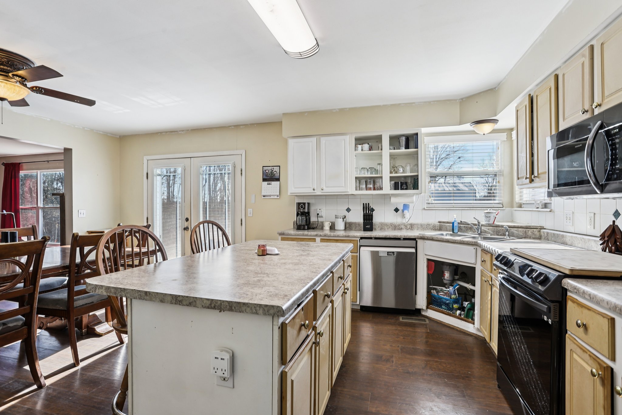 Buck Creek Rd-S2201-013.jpg