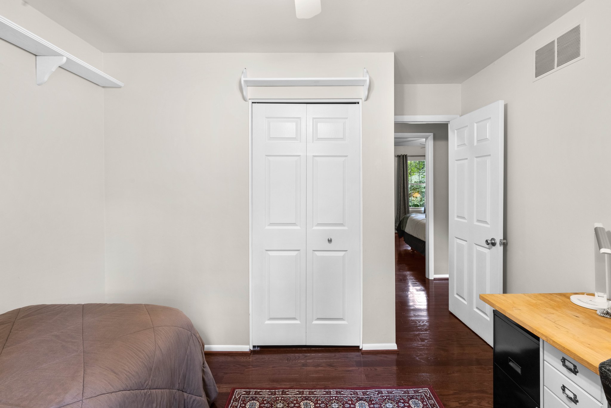13. Main bedroom.jpg