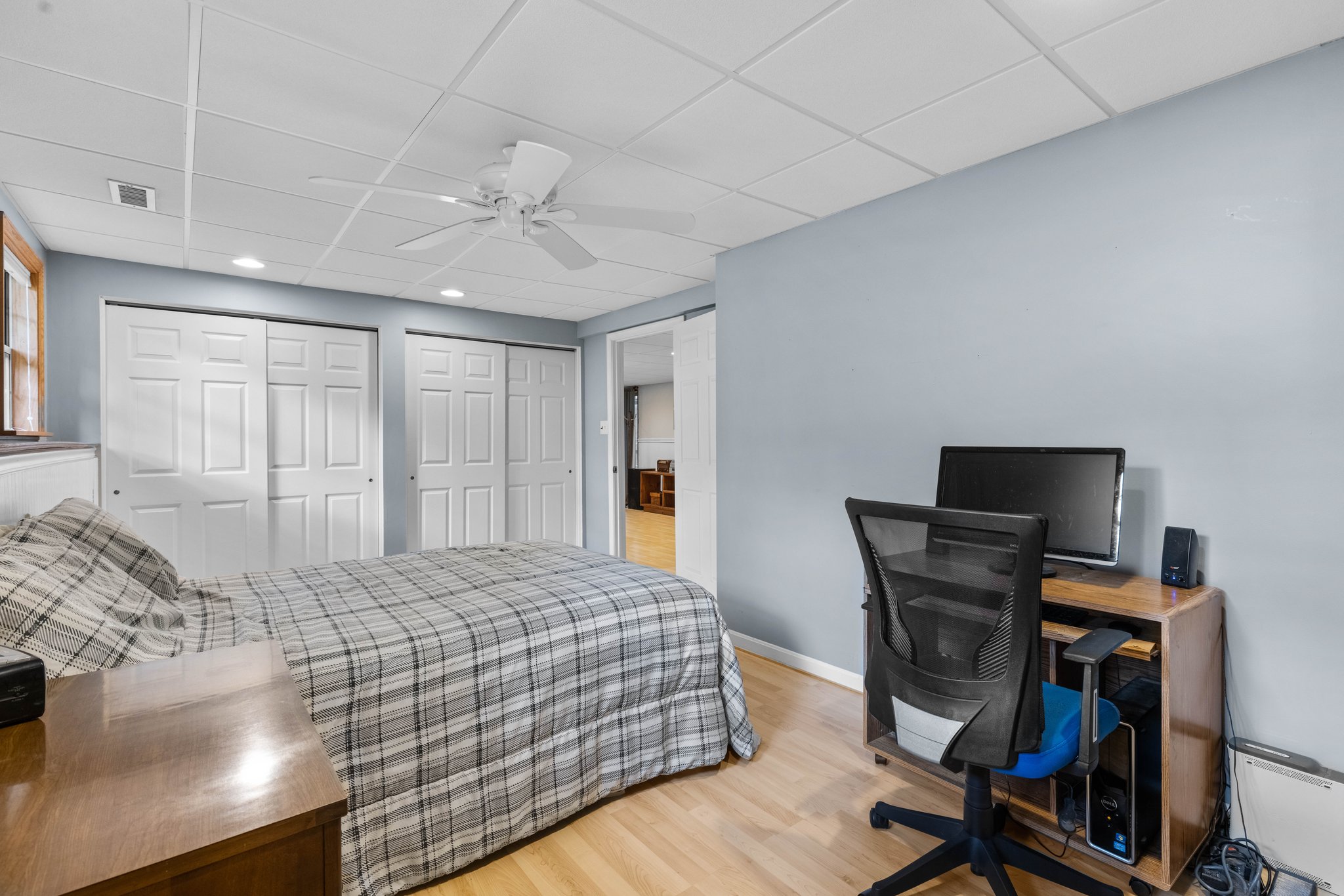 25. Lower bedroom.jpg