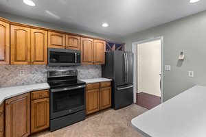 08. Kitchen.jpg