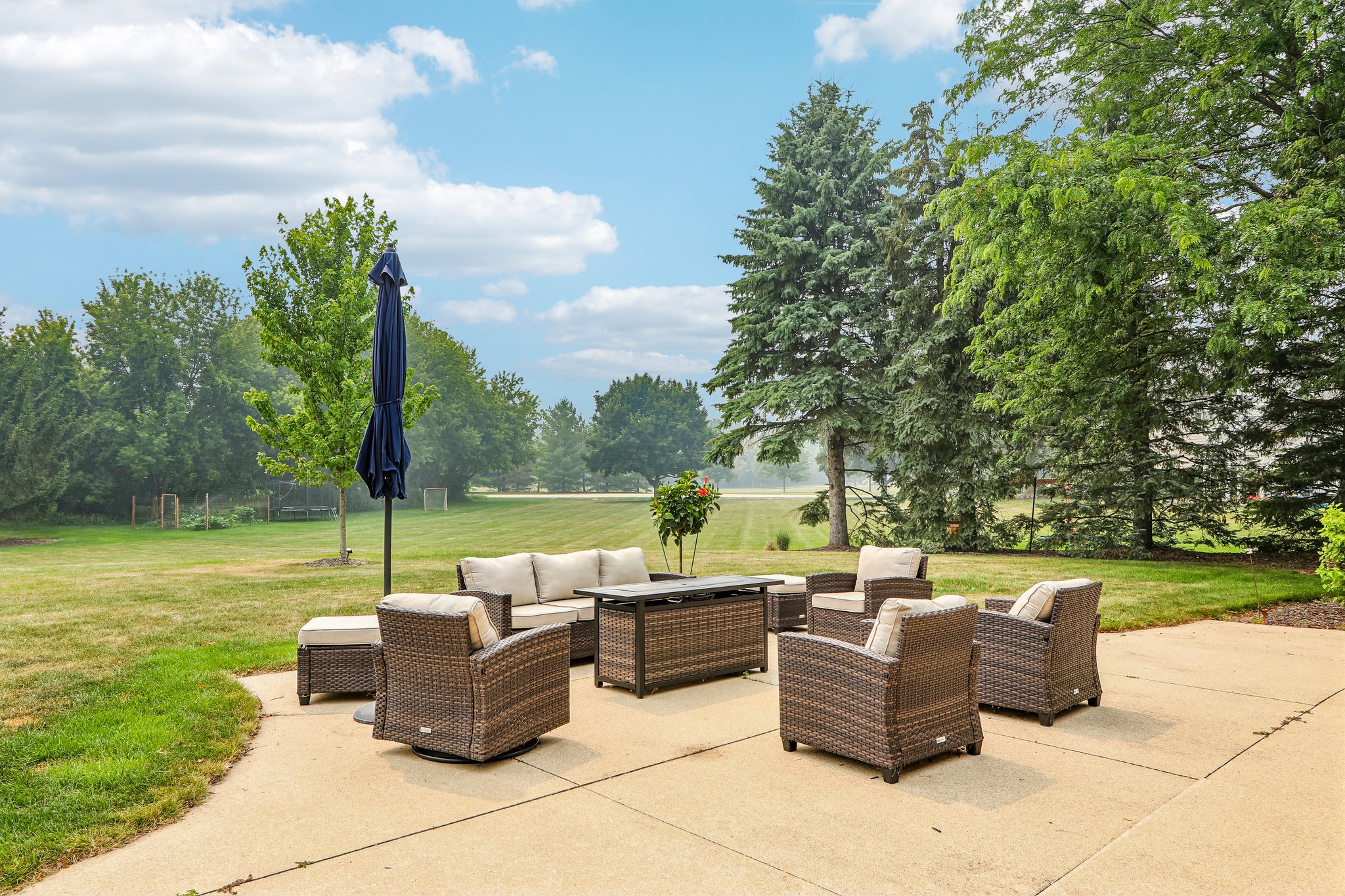 Copperfield Dr-S1707-061.jpg