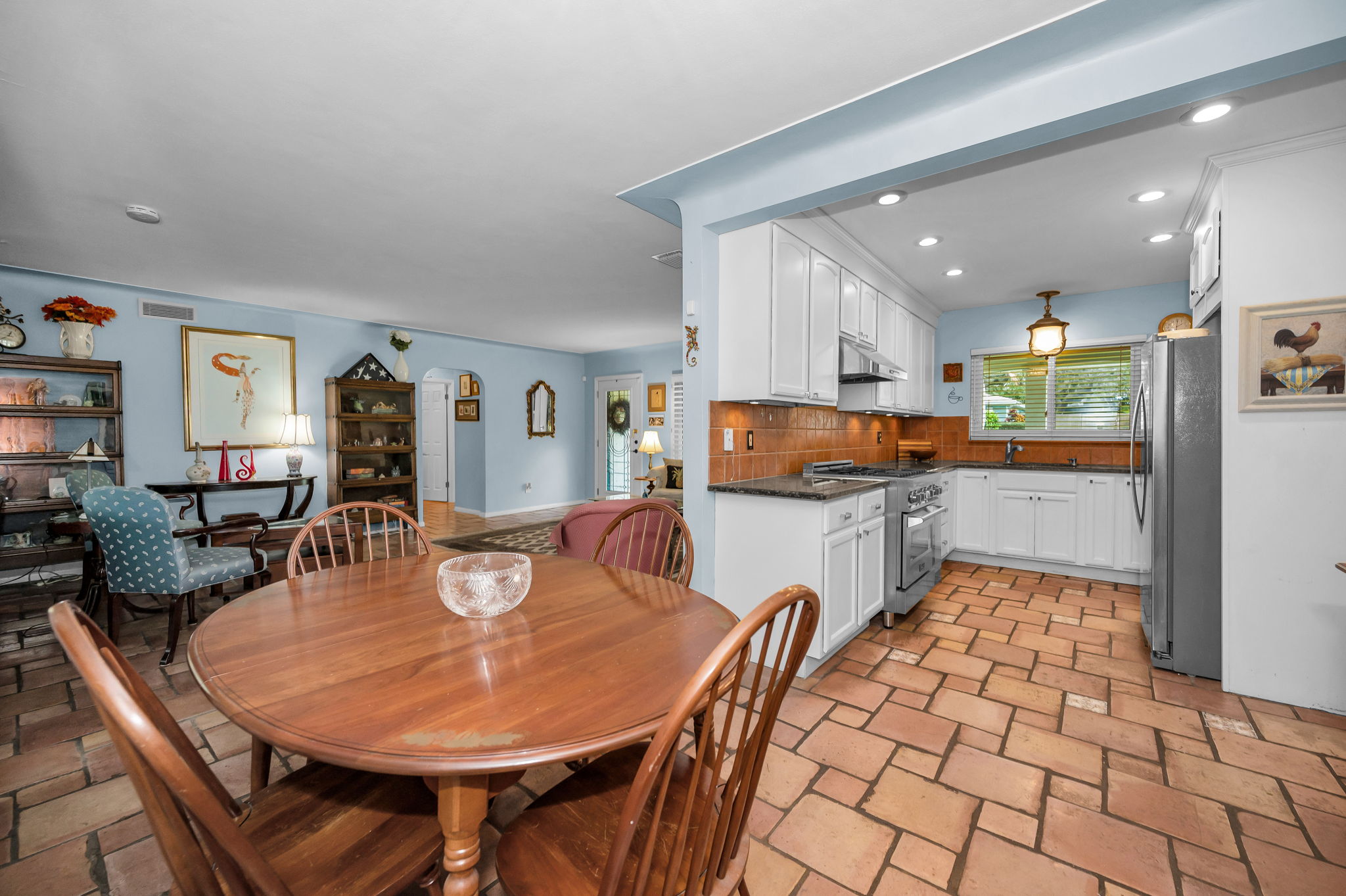 Dining Room3
