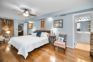 Primary Bedroom1b