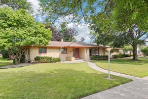 Donald Dr-S0508-010.jpg