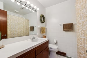 Donald Dr-S0508-035.jpg