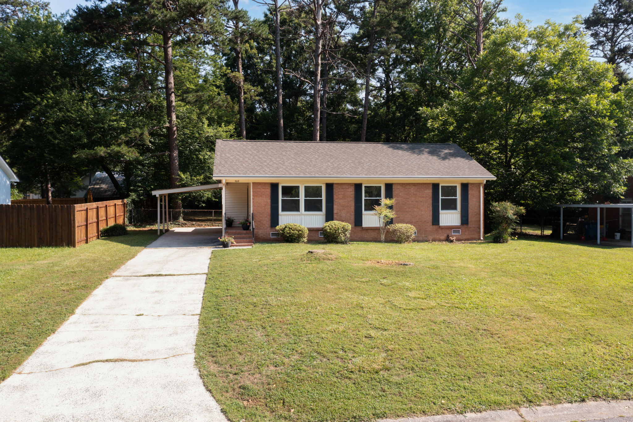 308 edgeland dr matthews nc 28105 clt360 media