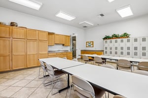 Fleming Dr-2207-908.jpg