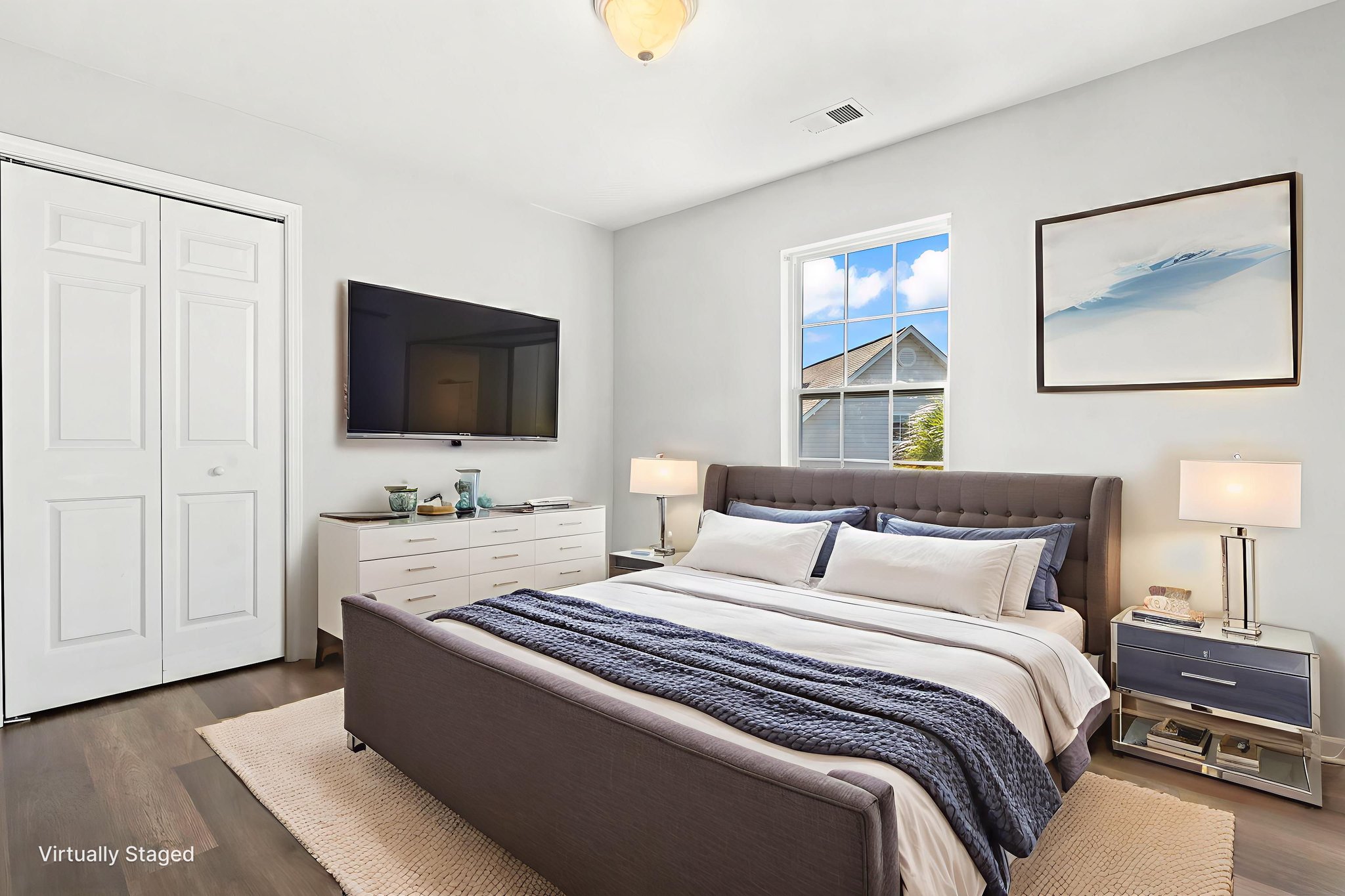 DSC07492 virtually staged.jpeg