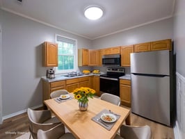 IMG_0414 virtually staged.jpeg