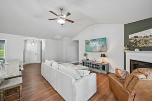 Katie Ln-S1006-013.jpg