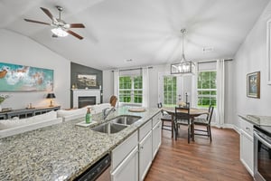 Katie Ln-S1006-020.jpg