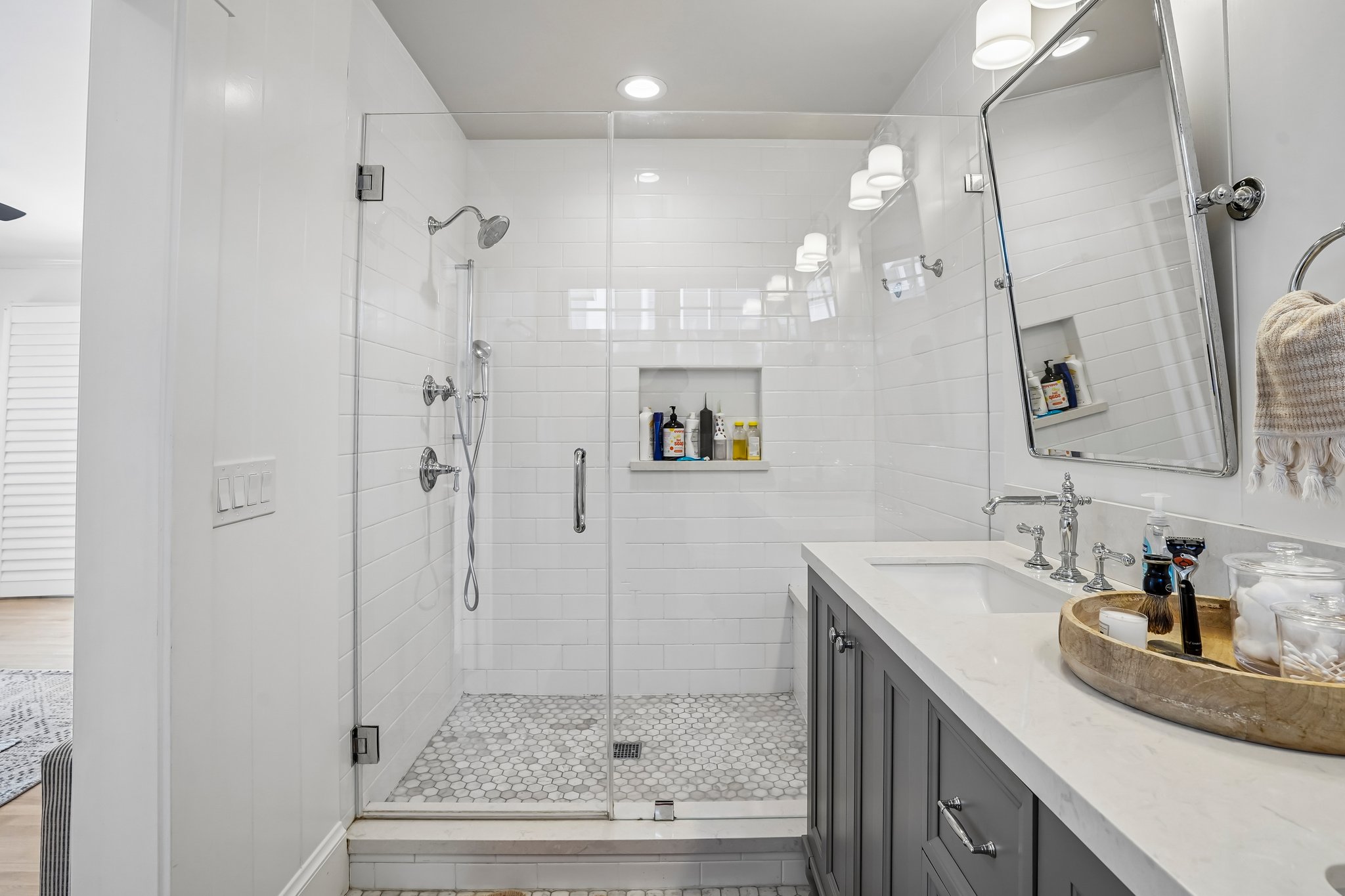 N Herrin St-S2905-046.jpg