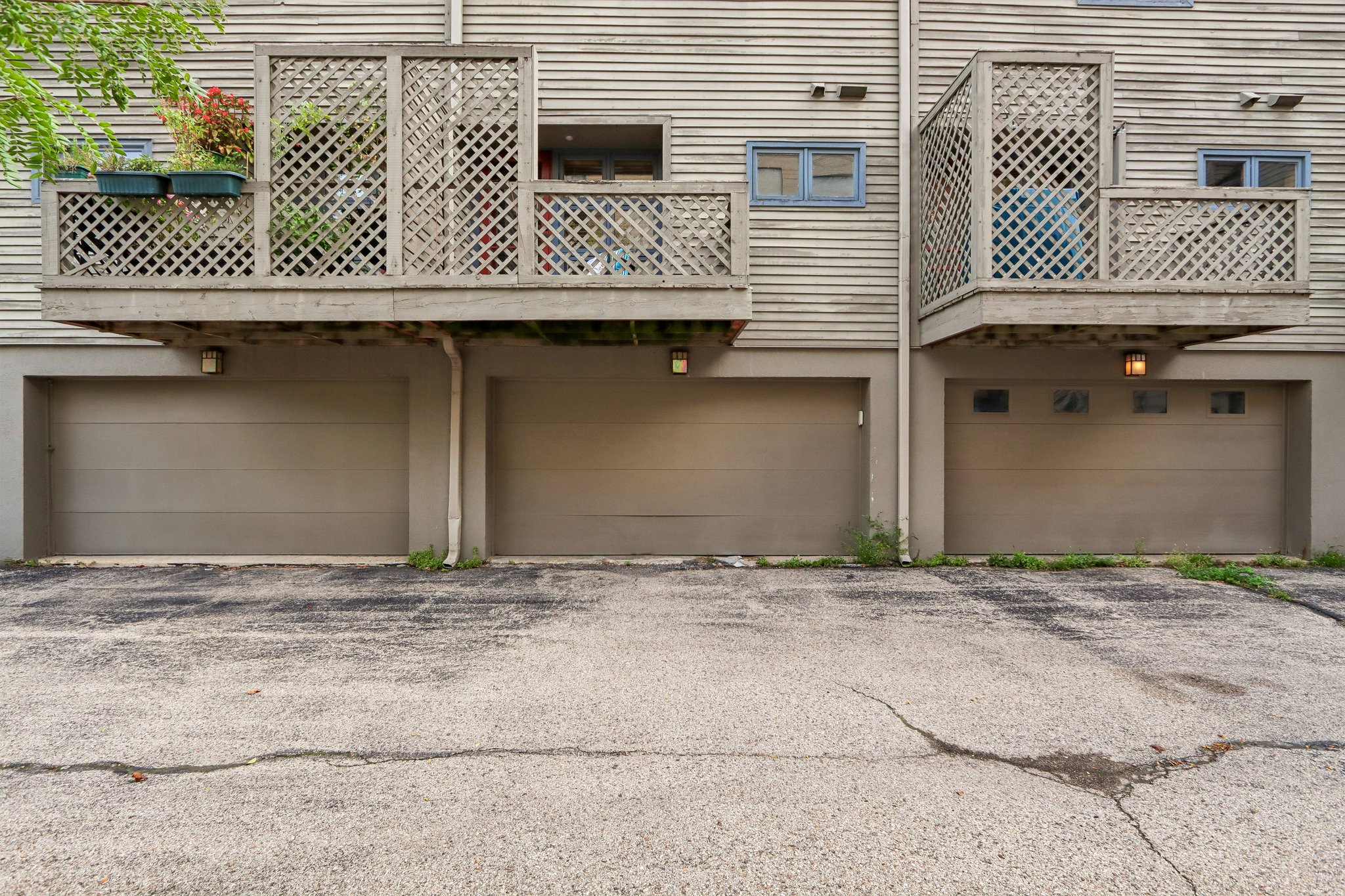 N Pinckney St-S1709-038.jpg